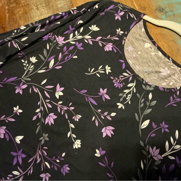 🌸🌸 Preswick & Moore Black Floral Long Sleeve Top - Picture 2 of 3